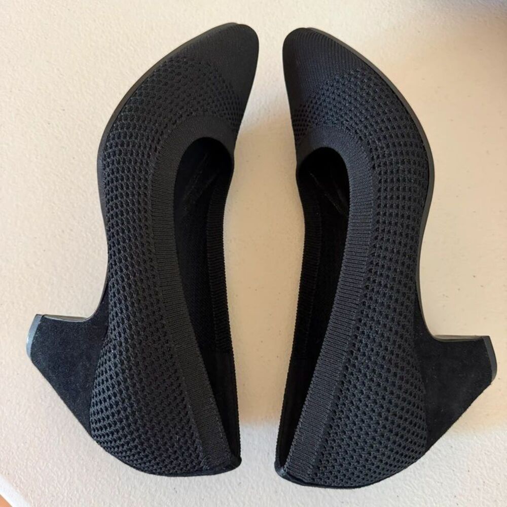 Eileen Fisher Almond Toe Black Knit Pumps Size 8